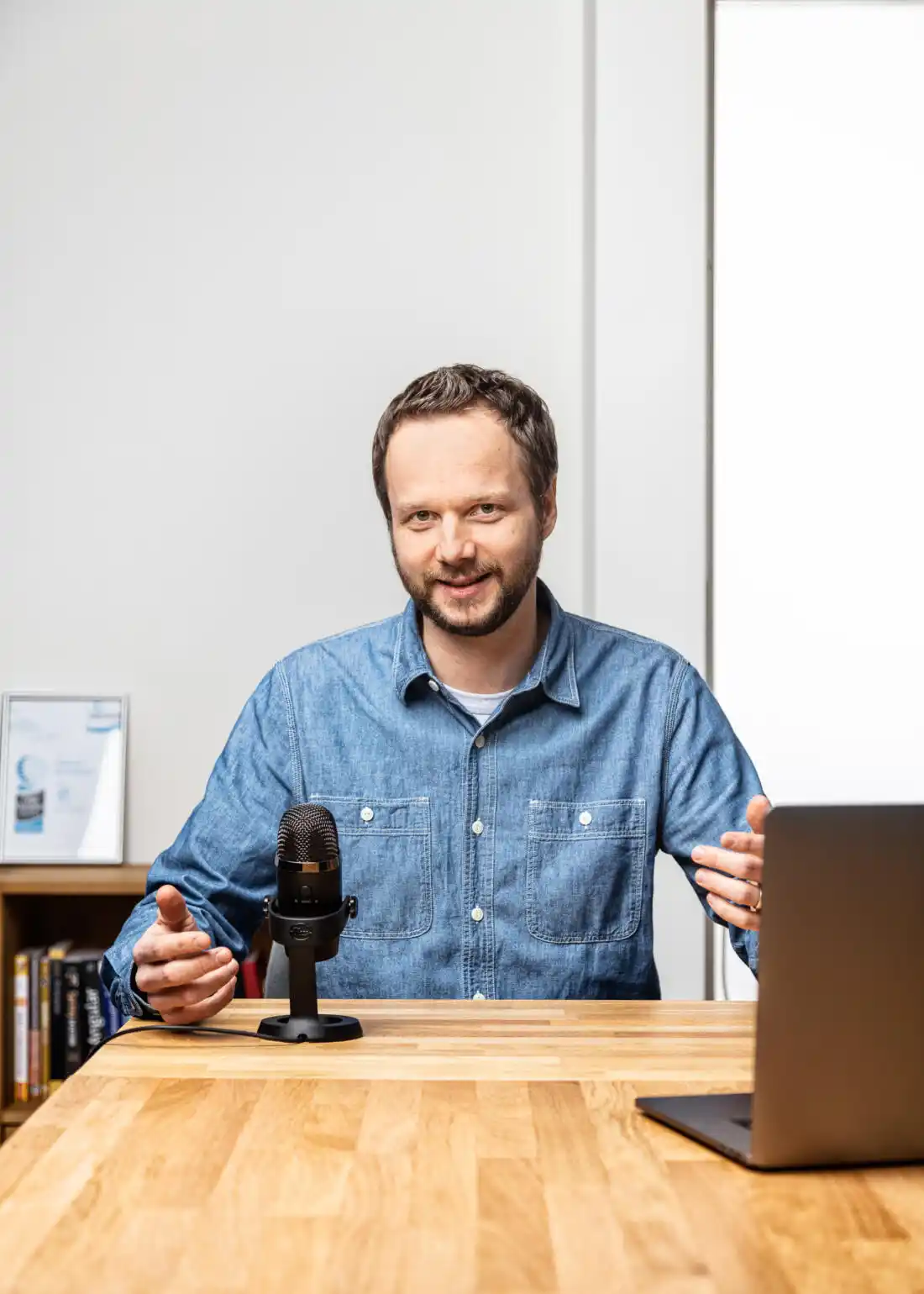 Mitarbeiter im professionellen Arbeitsumfeld